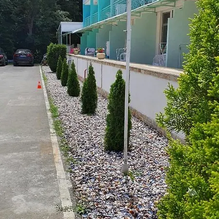 מלון Char 2*